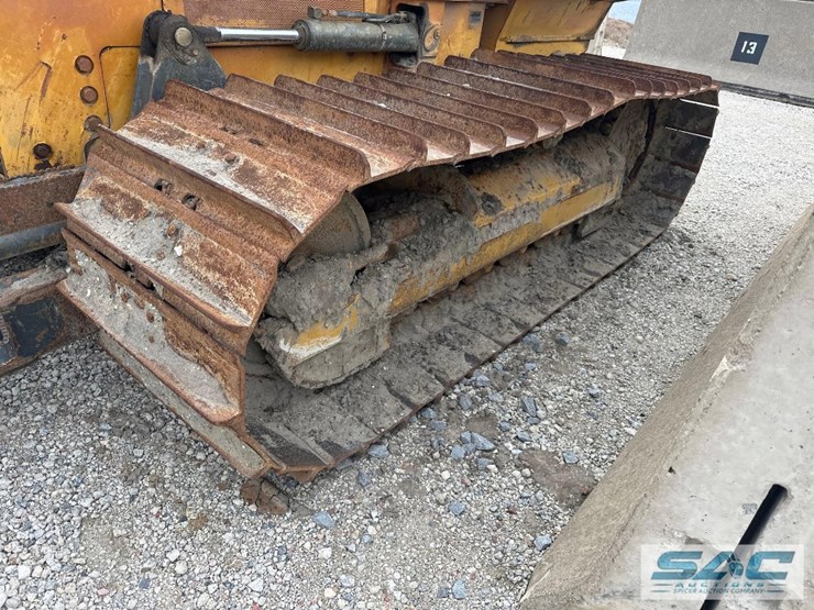 2015-deere-650k-lgp-image-18