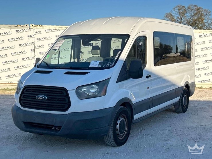 2017-ford-transit-image-1
