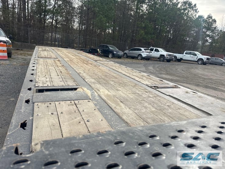 2023-landoll-455b-image-10