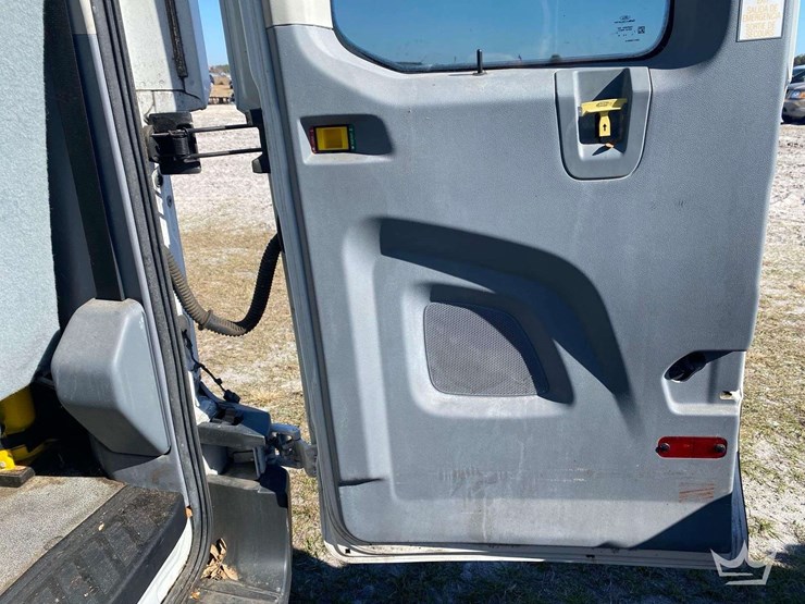 2017-ford-transit-image-18