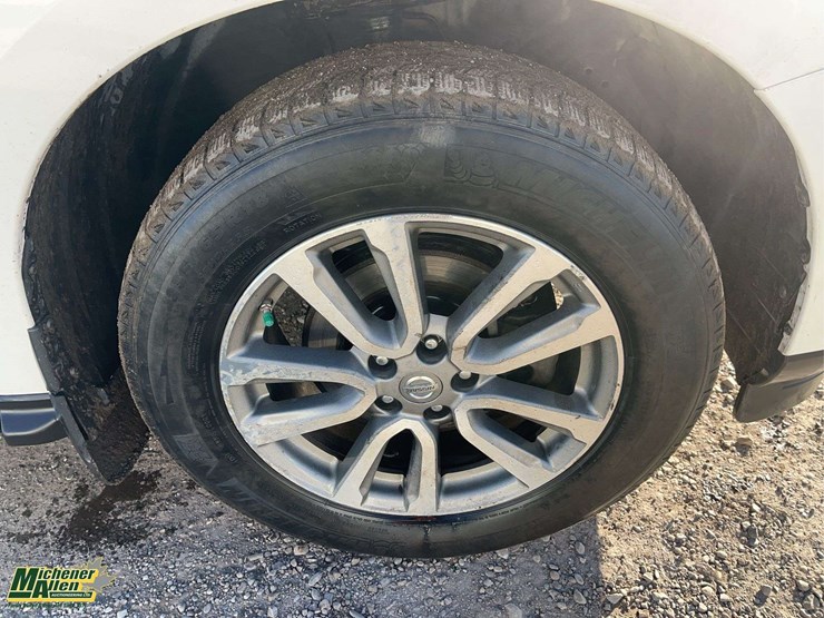 2014-nissan-pathfinder-image-13