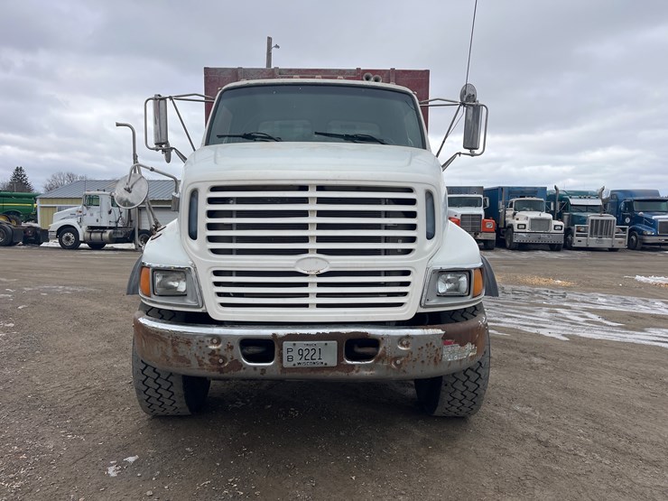 #4884-•-2004-sterling-silage-truck-image-8