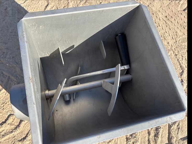 #5118-•-stainless-steel-meat-mixer-image-3