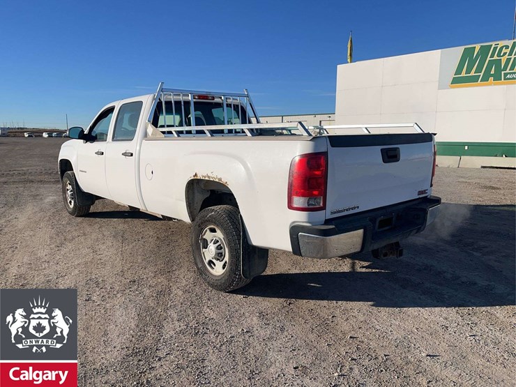 2013-gmc-sierra-2500hd-image-3