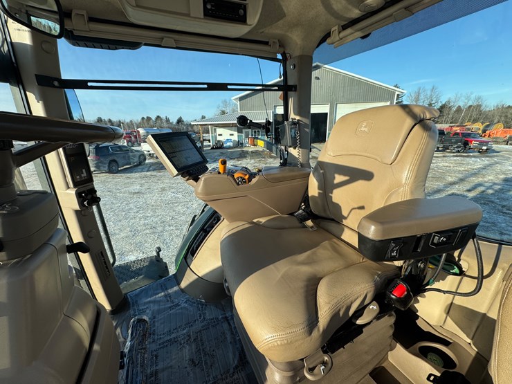 john-deere-r-image-16