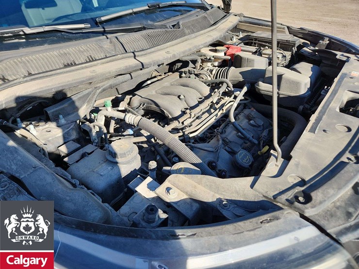 2019-ford-explorer-image-27