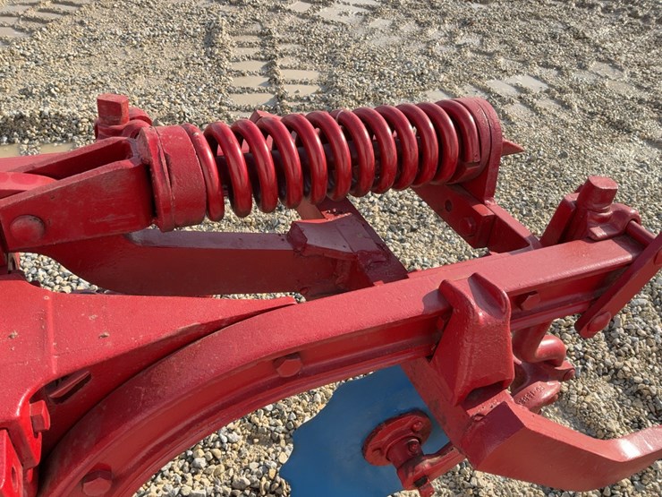 ih-2-14”-plow-image-21