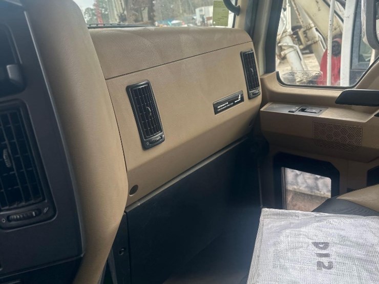 2020-mack-gr64f9-quad/a-dump-truck-image-22