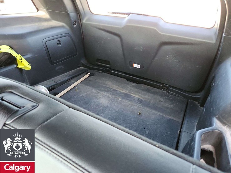 2019-ford-explorer-image-16