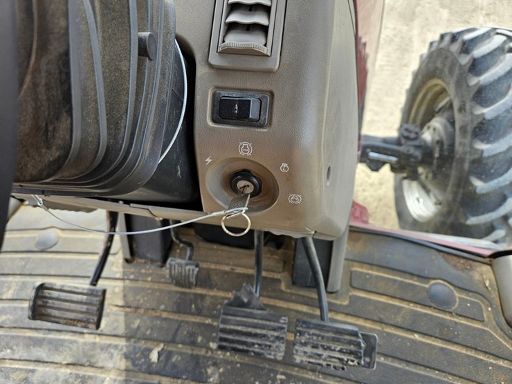 case-ih-mx180-image-27