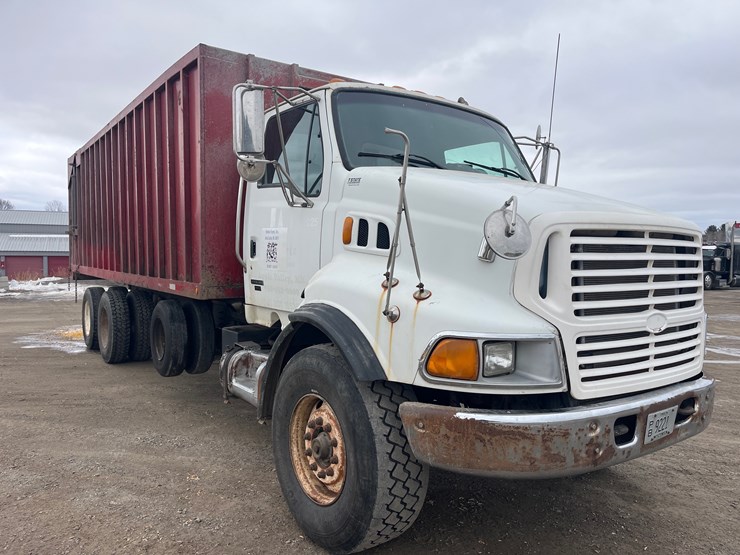 #4884-•-2004-sterling-silage-truck-image-7