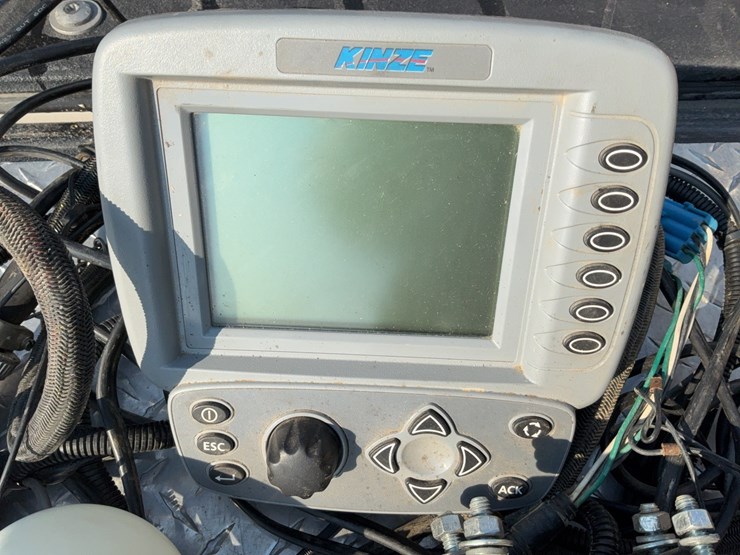 kinze-3600-image-80