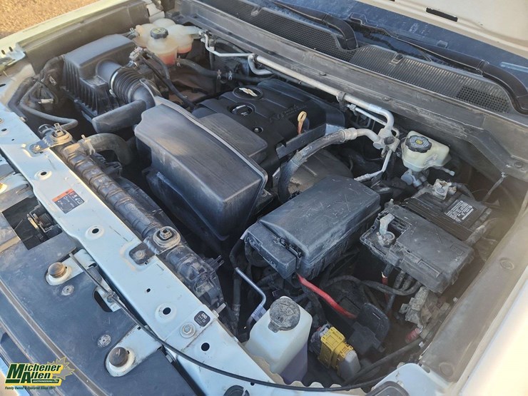 2016-chevrolet-colorado-image-32