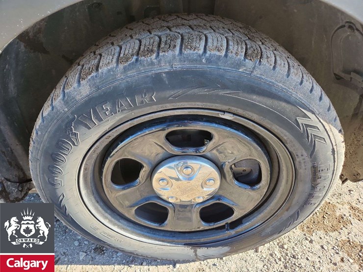 2018-ford-explorer-image-13