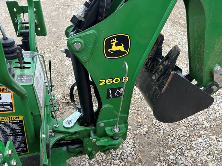 2020-john-deere-1025r-image-21