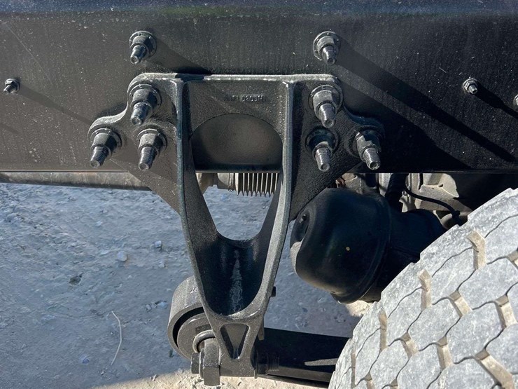 2020-international-mv607-image-22