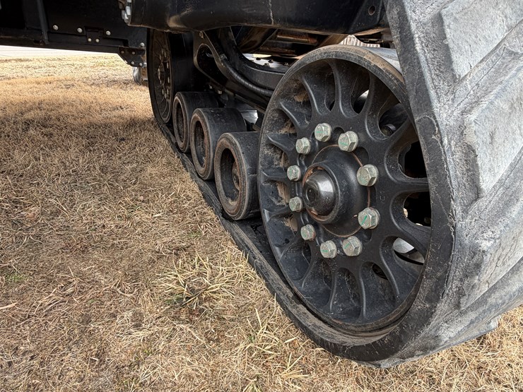 2021-case-ih-magnum-340-afs-connect-rowtrac-image-5