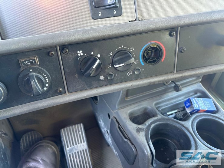 2015-kenworth-t370-image-24