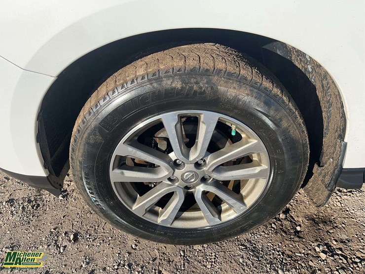 2014-nissan-pathfinder-image-10