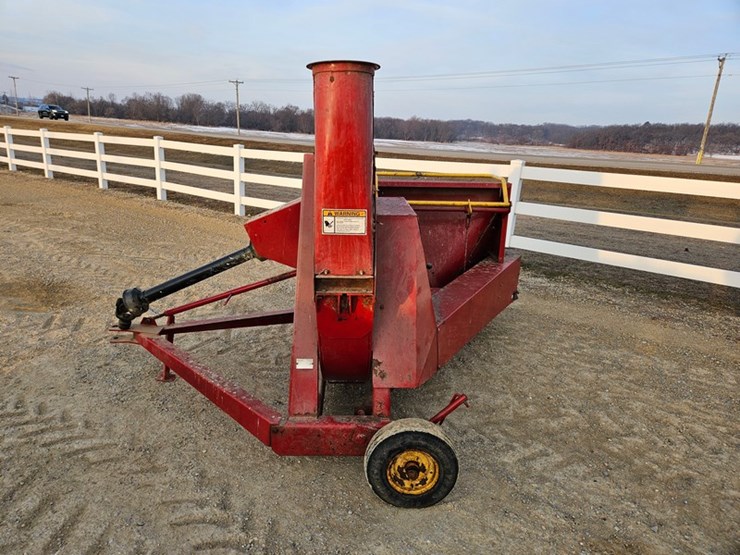 new-holland-f62b-image-2