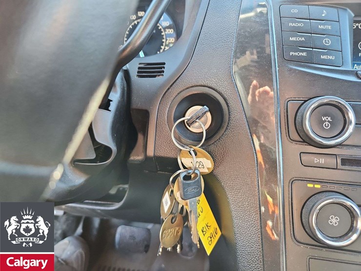 2017-ford-explorer-image-22