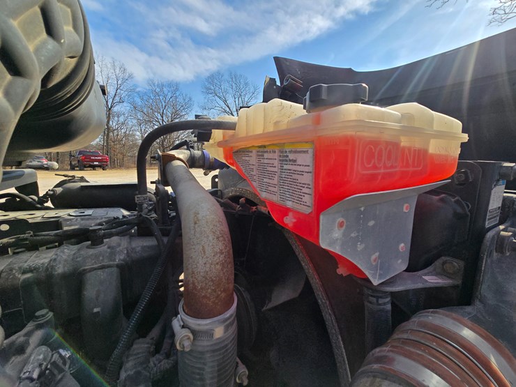 2015-kenworth-t800-image-52