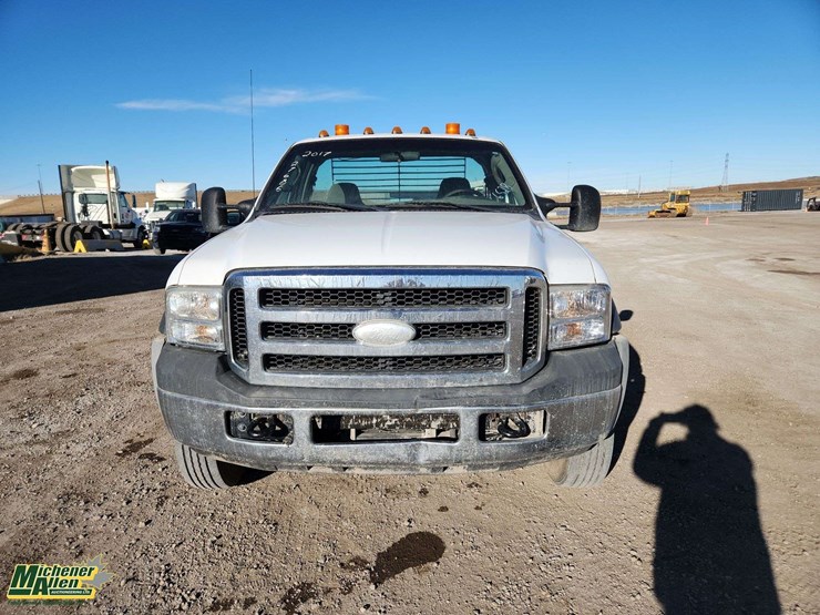 2007-ford-f550-image-9