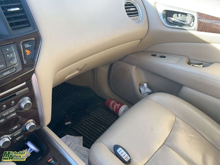 2014-nissan-pathfinder-image-22