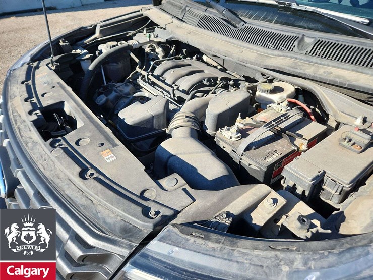 2019-ford-explorer-image-23