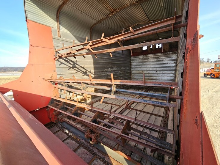 #96-•-h-&-s-14'-forage-wagon-image-15