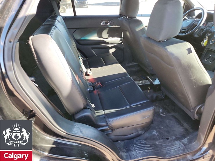 2017-ford-explorer-image-17