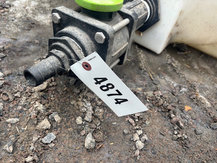 #4874-•-125-gallon-tank-with-valve-image-4