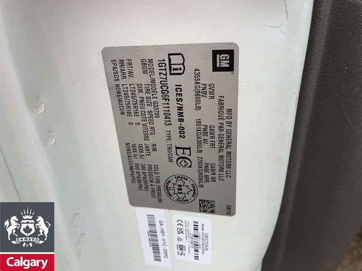 2015-gmc-3500-image-26