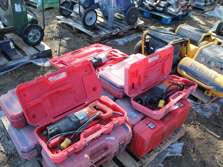 #5164-•-pallet-of-snowball-saws-image-1