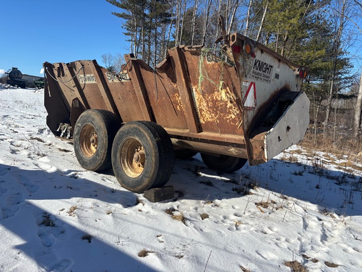 #4828-•-knight-manure-spreader-image-3