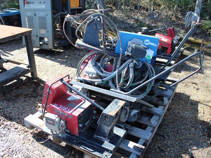 #5202-•-2-miller,-2-lincoln-welders-image-1