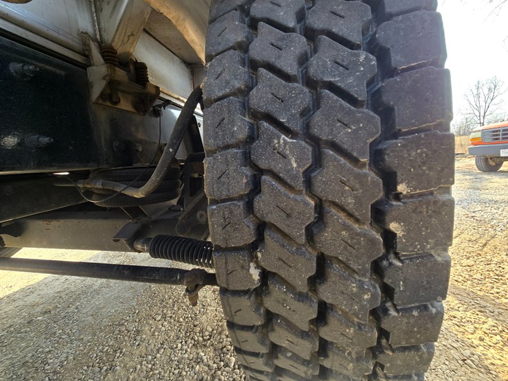 2015-kenworth-t800-image-103