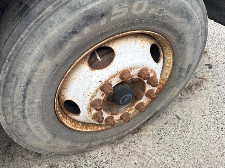 2000-ford-f750-image-10