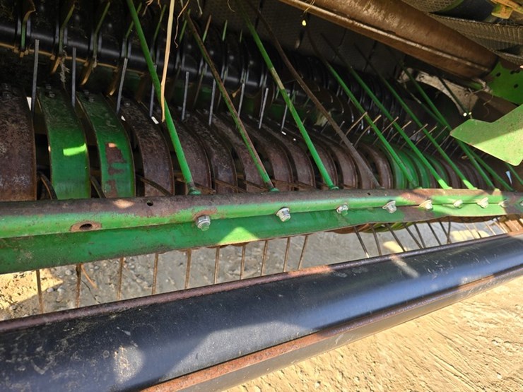 john-deere-568-image-13