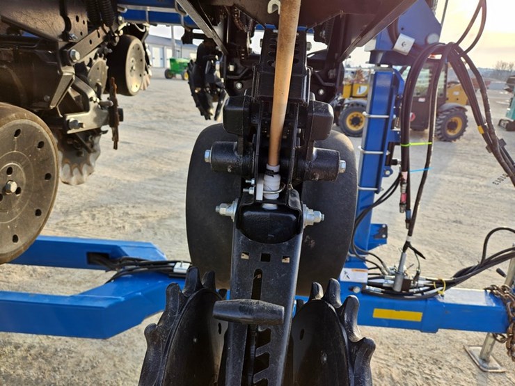 2021-kinze-3500-image-20