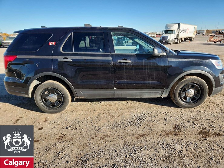 2019-ford-explorer-image-7