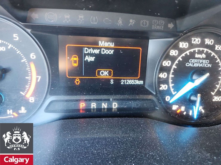 2019-ford-explorer-image-22