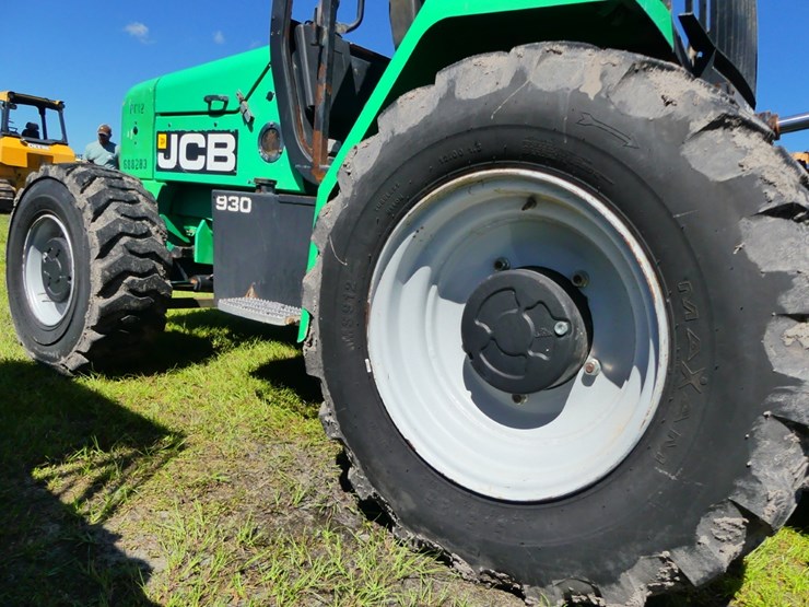 2014-jcb-930-image-5