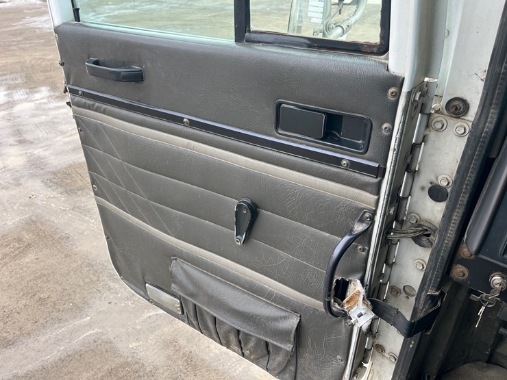 1998-international-9100-image-35