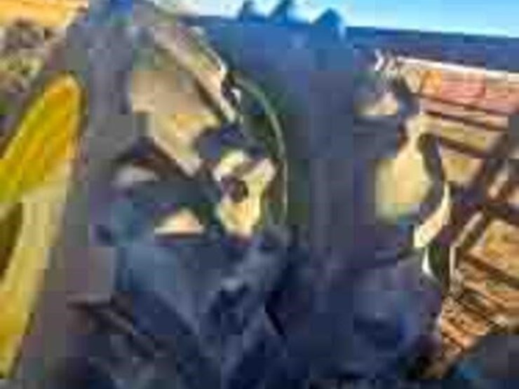 2016-john-deere-7230r-image-36