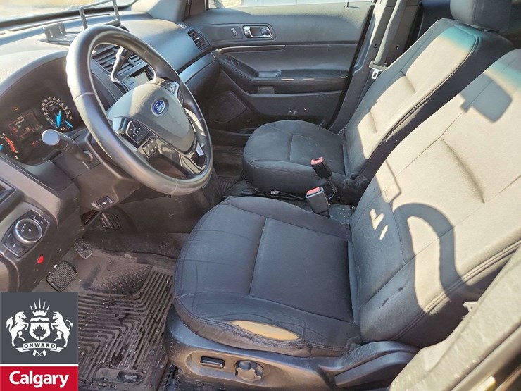 2017-ford-explorer-image-14