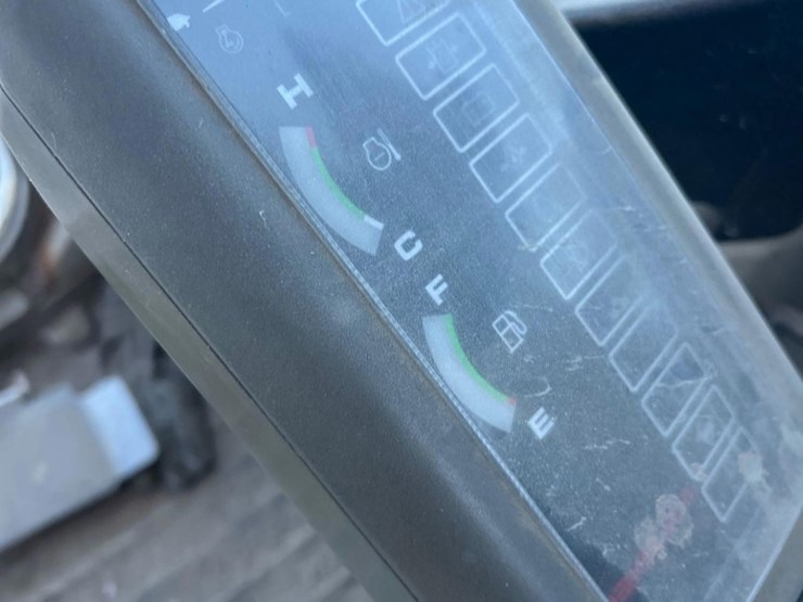 2015-takeuchi-tb1140-image-29