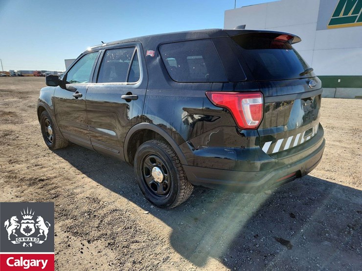 2018-ford-explorer-image-3