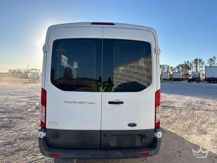 2017-ford-transit-image-27