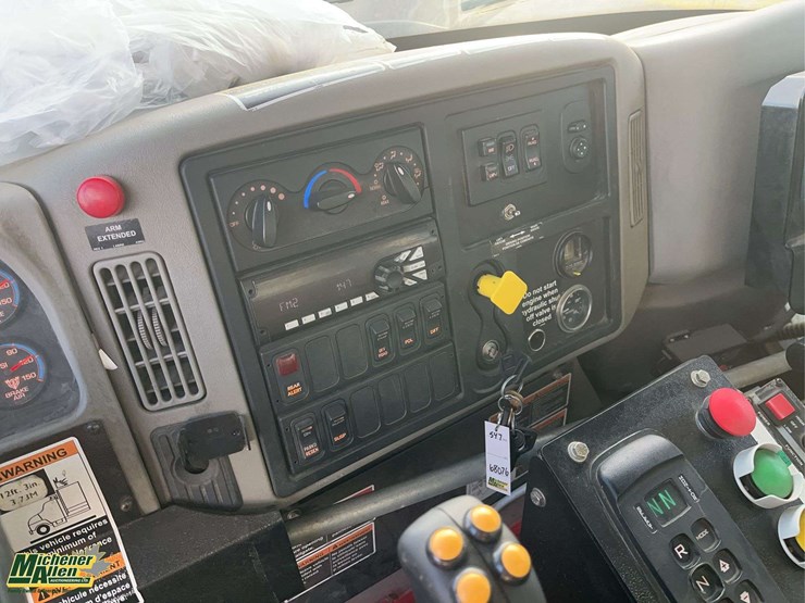 2017-international-workstar-7400-image-17